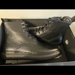 Karl Lagerfeld Paris